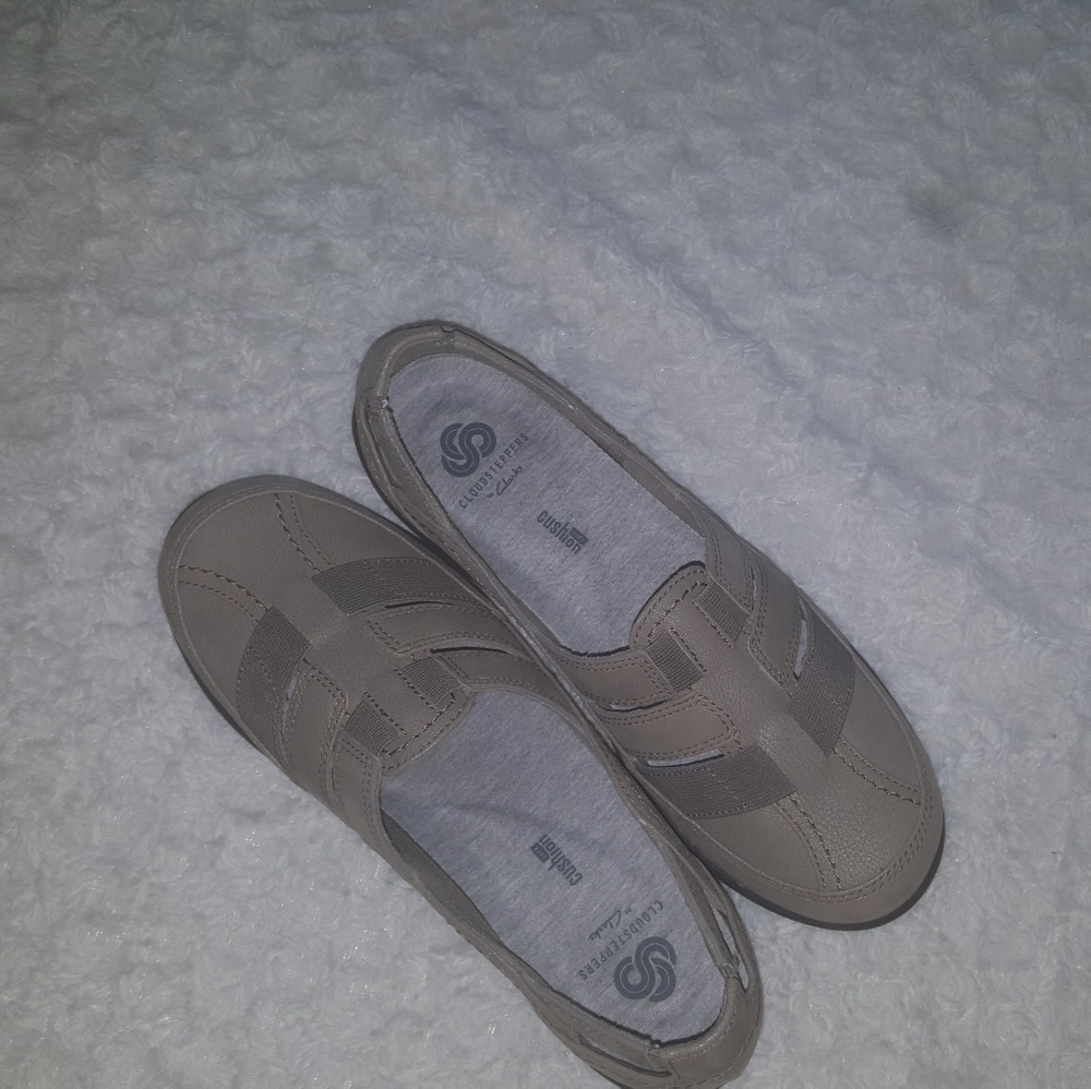 Shoes - Picture 3 of 3